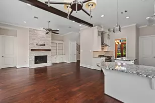 818 W 43rd St, Houston, TX 77018 - Photo 13