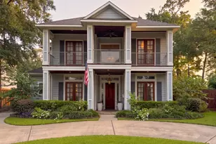 818 W 43rd St, Houston, TX 77018 - Photo 1