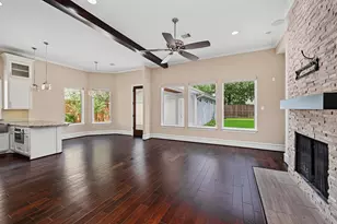 818 W 43rd St, Houston, TX 77018 - Photo 7
