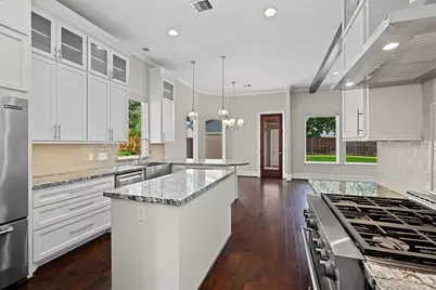 818 W 43rd Street, Houston, TX 77018 - Photo 11