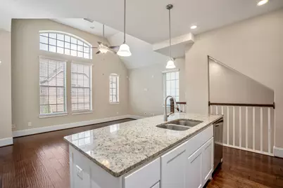 11005 Acorn Falls Drive, Houston, TX 77043 - Photo 11