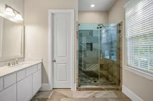 11005 Acorn Falls Dr, Houston, TX 77043 - Photo 17