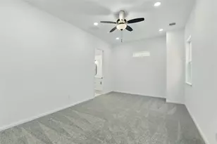 9902 Clark Rd, Houston, TX 77076 - Photo 17