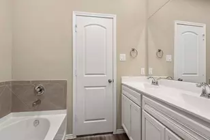 9278 Inland Leather Ln, Conroe, TX 77385 - Photo 19
