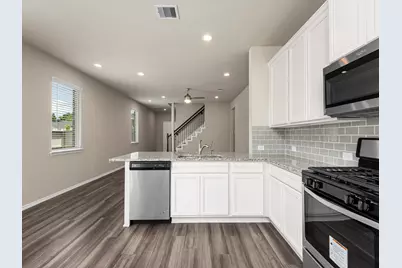 9278 Inland Leather Lane, Conroe, TX 77385 - Photo 7