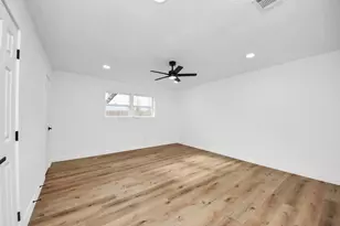 717 Phyllis Ct, Conroe, TX 77303 - Photo 19