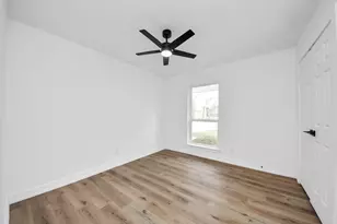 717 Phyllis Ct, Conroe, TX 77303 - Photo 25