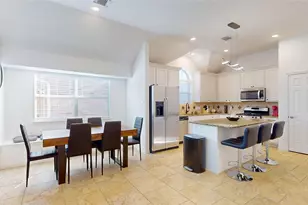 18 Avenswood Pl, The Woodlands, TX 77382 - Photo 3