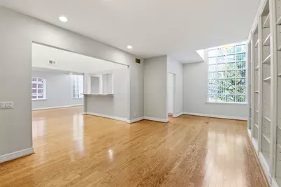 4004 Montrose Boulevard #43, Houston, TX 77006 - Photo 9