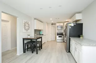 323 N Outlar St, Wharton, TX 77488 - Photo 9