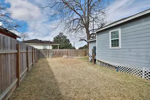 323 N Outlar St, Wharton, TX 77488 - Photo 33