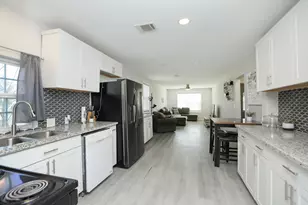 323 N Outlar St, Wharton, TX 77488 - Photo 13