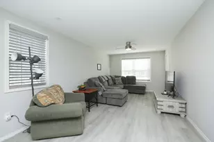 323 N Outlar St, Wharton, TX 77488 - Photo 7