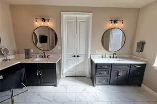 838 Oak Ridge Dr, Angleton, TX 77515 - Photo 37