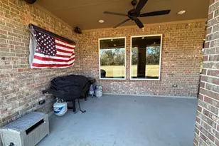 838 Oak Ridge Dr, Angleton, TX 77515 - Photo 47