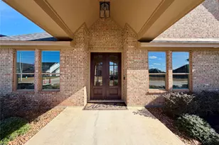 838 Oak Ridge Dr, Angleton, TX 77515 - Photo 3