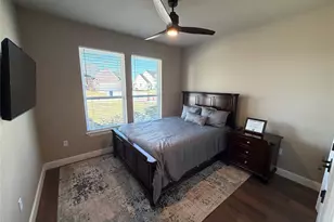 838 Oak Ridge Dr, Angleton, TX 77515 - Photo 25