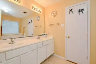 2418 Honey Locust Dr, Katy, TX 77449 - Photo 19