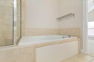 8715 Meadowcroft Dr, Houston, TX 77063 - Photo 27