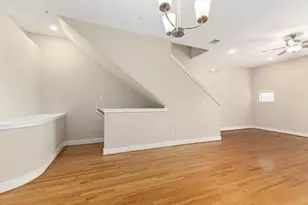 8715 Meadowcroft Dr, Houston, TX 77063 - Photo 13