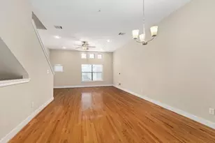 8715 Meadowcroft Dr, Houston, TX 77063 - Photo 7