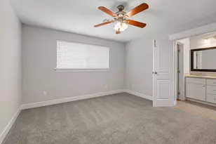 11910 Mullins Dr, Houston, TX 77035 - Photo 15