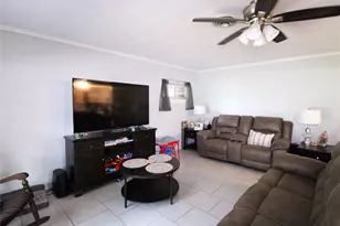 402 E Smith St, Brazoria, TX 77422 - Photo 5