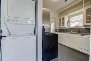 1516 Bonnie Brae St, Houston, TX 77006 - Photo 13