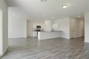 5517 Fox Blf Dr, Bryan, TX 77807 - Photo 7