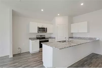 5517 Fox Bluff Drive, Bryan, TX 77807 - Photo 3