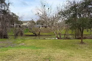 306 Oak Dr, Lake Jackson, TX 77566 - Photo 31