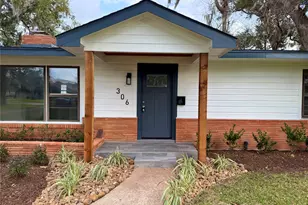 306 Oak Dr, Lake Jackson, TX 77566 - Photo 3