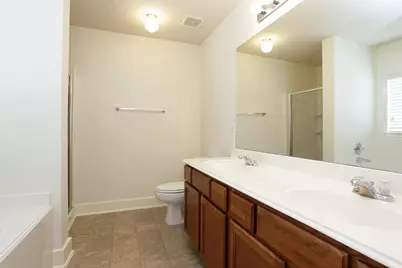 11915 Sanspereil Drive, Houston, TX 77047 - Photo 11
