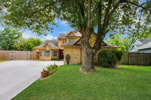 12303 Gambit Dr, Stafford, TX 77477 - Photo 3