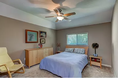 11114 Sherwood Garden Drive, Houston, TX 77043 - Photo 29