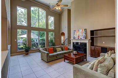 11114 Sherwood Garden Drive, Houston, TX 77043 - Photo 15
