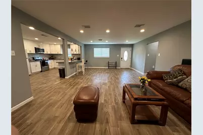 120 Shanklin Road, Angleton, TX 77515 - Photo 3