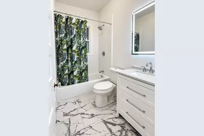 4807 Avenue P 1/2, Galveston, TX 77551 - Photo 9