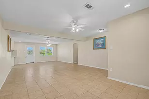 827 Pickney Ave, Port Bolivar, TX 77650 - Photo 7