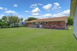 827 Pickney Ave, Port Bolivar, TX 77650 - Photo 41