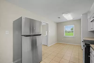 827 Pickney Avenue, Port Bolivar, TX 77650 - Photo 15