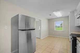 827 Pickney Ave, Port Bolivar, TX 77650 - Photo 15