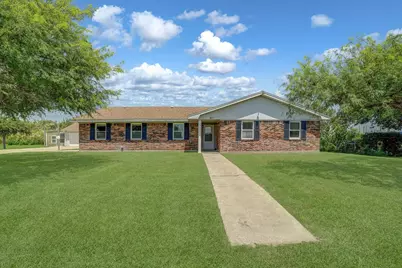 827 Pickney Avenue, Port Bolivar, TX 77650 - Photo 1