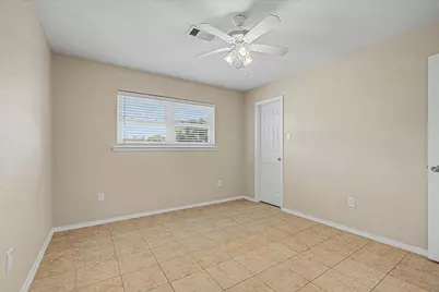 827 Pickney Avenue, Port Bolivar, TX 77650 - Photo 31