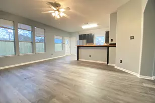 4031 Raspberry Ct, Dickinson, TX 77539 - Photo 5