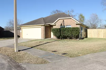 4031 Raspberry Court, Dickinson, TX 77539 - Photo 3