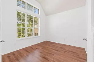 10 Majolica Pl, The Woodlands, TX 77382 - Photo 5