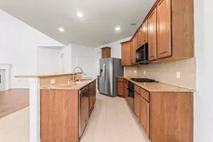 10 Majolica Pl, The Woodlands, TX 77382 - Photo 9