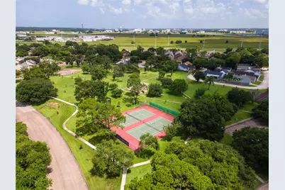 2106 Gemini Street, Houston, TX 77058 - Photo 41