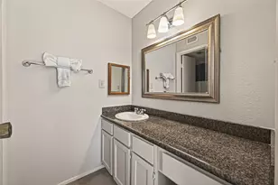 6201 Beverly Hill St, Houston, TX 77057 - Photo 19